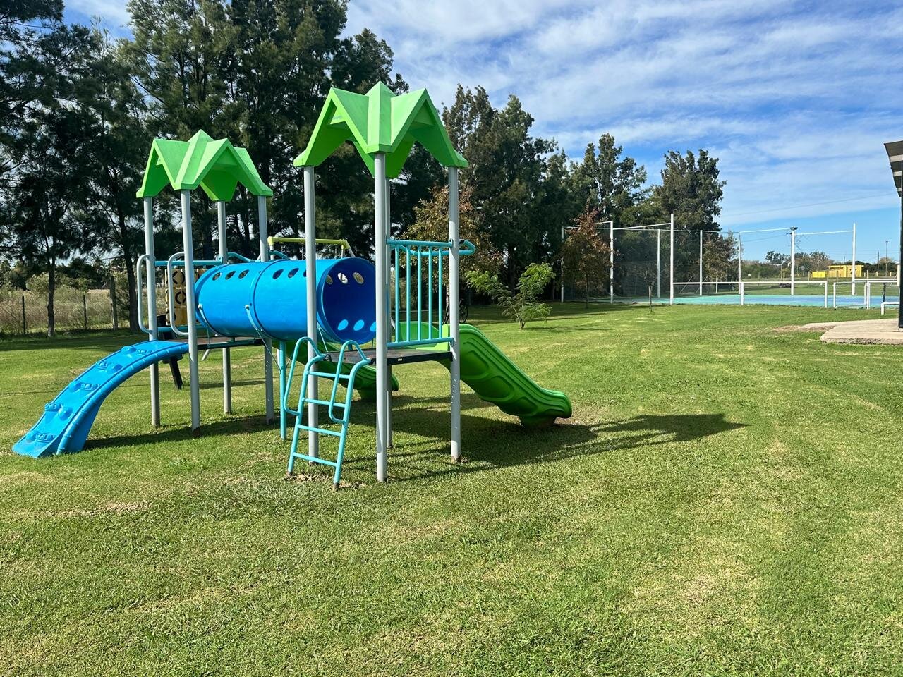 Venta terreno en Pinares del Sur - Piñero - Barrio cerrado - Lote 244 - 100% financiado - Forestación - 55