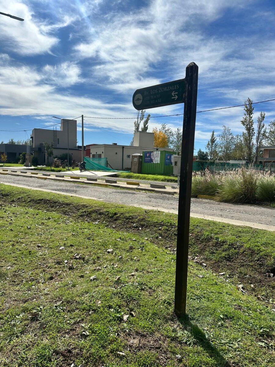 Venta terreno en Pinares del Sur - Piñero - Barrio cerrado - Lote 244 - 100% financiado - Forestación - 38