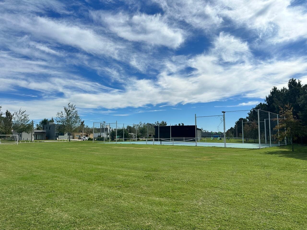 Venta terreno en Pinares del Sur - Piñero - Barrio cerrado - Lote 244 - 100% financiado - Forestación - 31