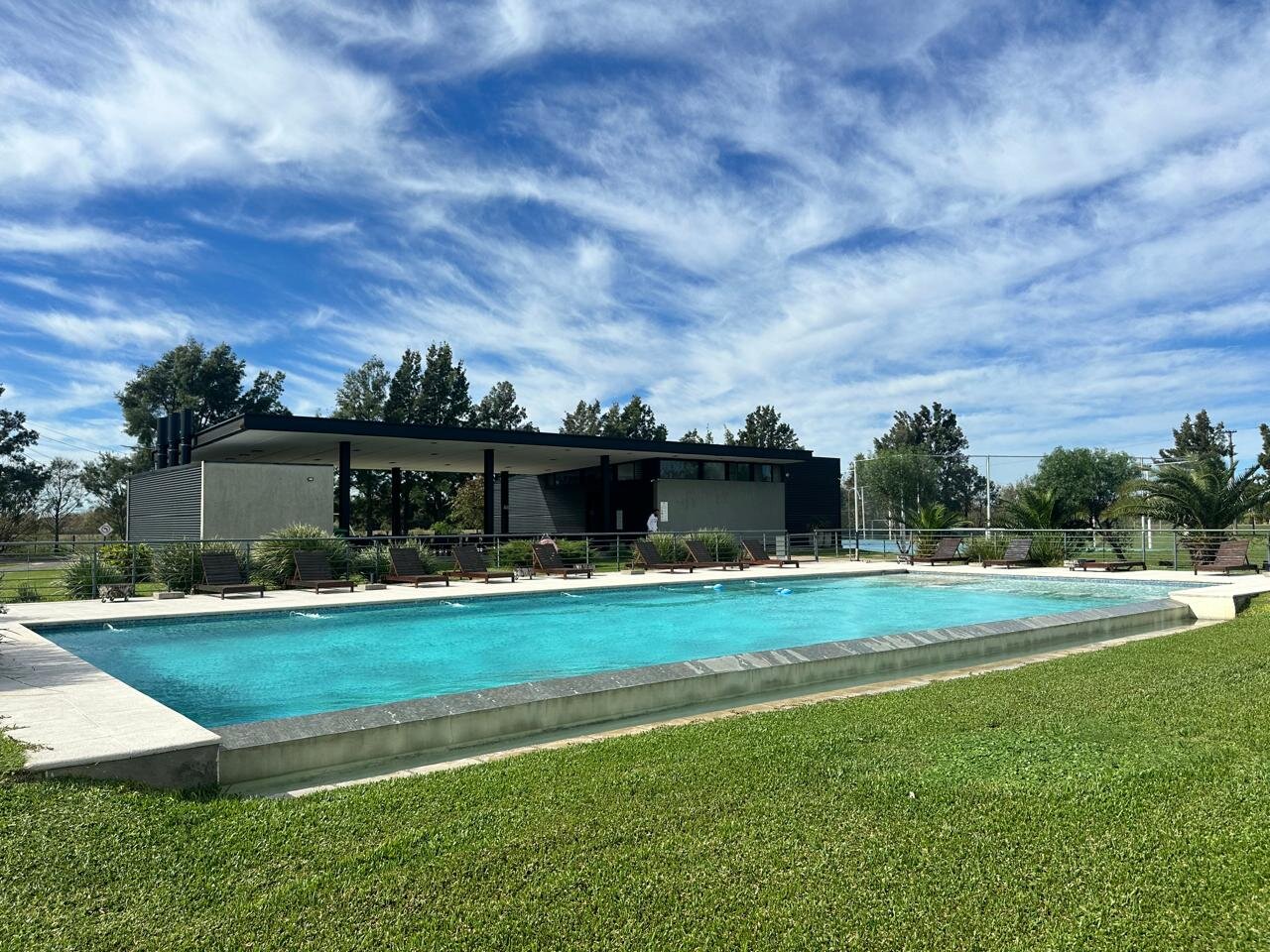 Venta terreno en Pinares del Sur - Piñero - Barrio cerrado - Lote 244 - 100% financiado - Forestación - 32