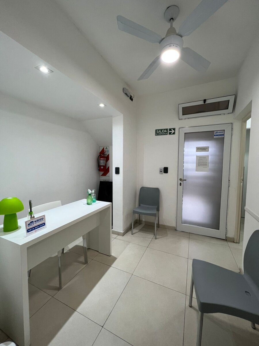 CONSULTORIOS OFICINAS AV. FRANCIA Y PELLEGRINI - 4