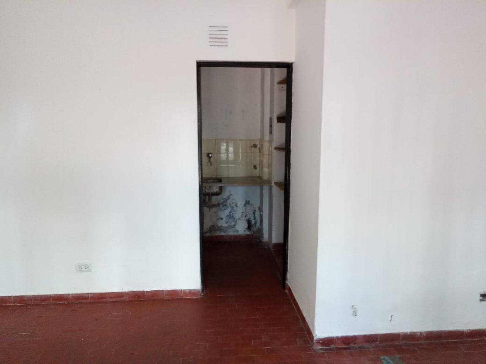 LOCAL ECHESORTU SAN LUIS 3700 - 5
