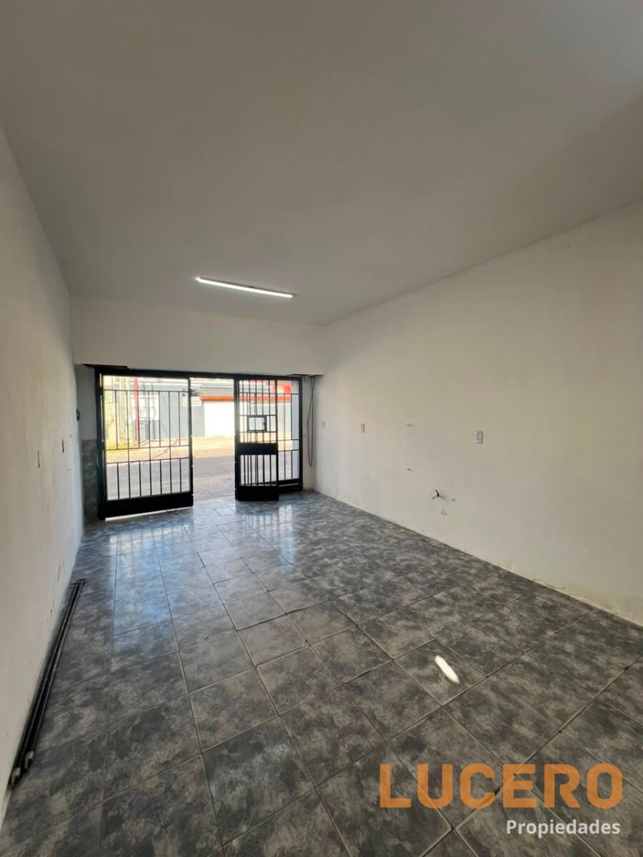 LOCAL COMERCIAL EN MORÓN SUR - 1