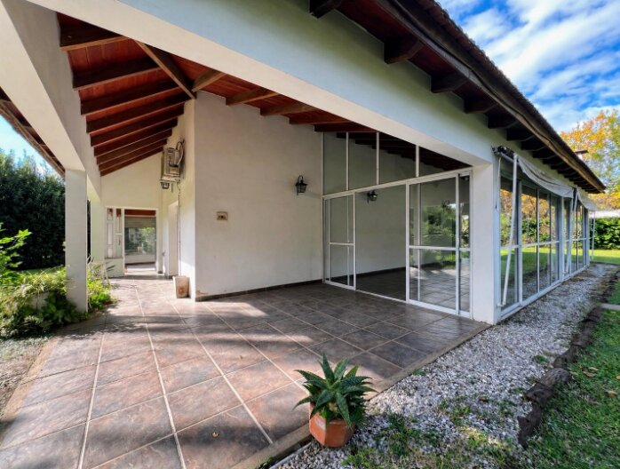 Casas - Funes - Venta