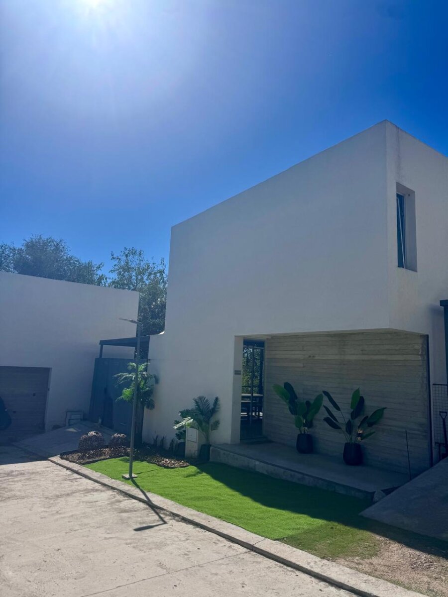 Se alquila Casa Amoblada o sin amoblar de 3 Dorm. en Housing Zona Norte - 9
