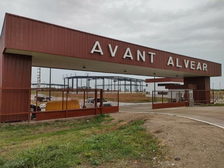 Galpones / Depósitos - Alvear - Alquiler