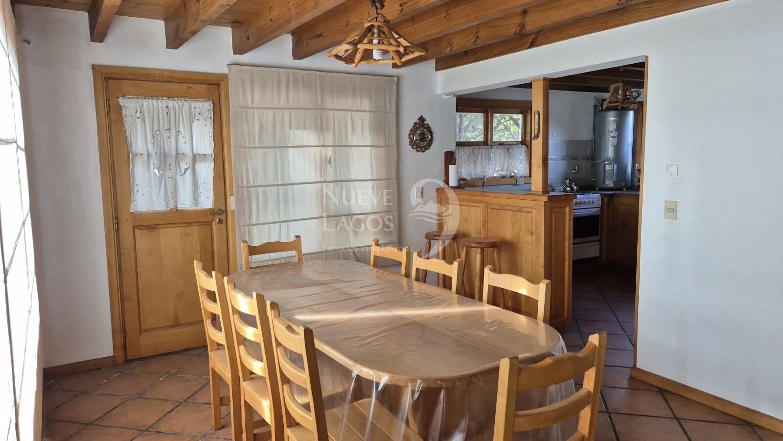 Venta casa de cuatro ambientes con vista al lago en Meliquina - 8