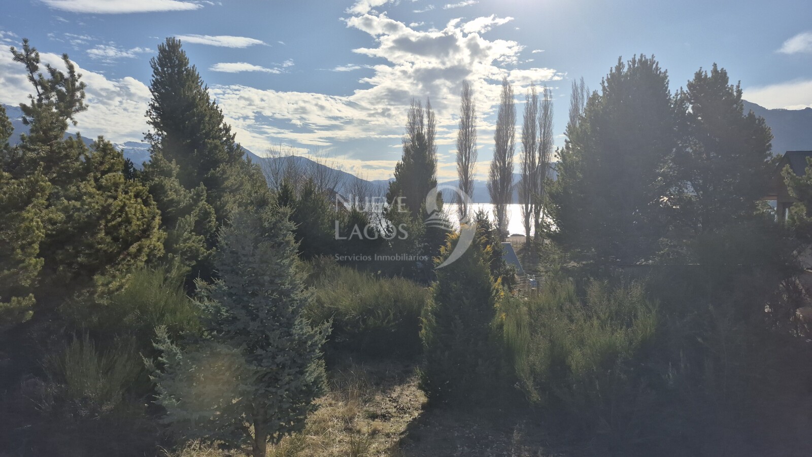 Venta casa de cuatro ambientes con vista al lago en Meliquina - 2