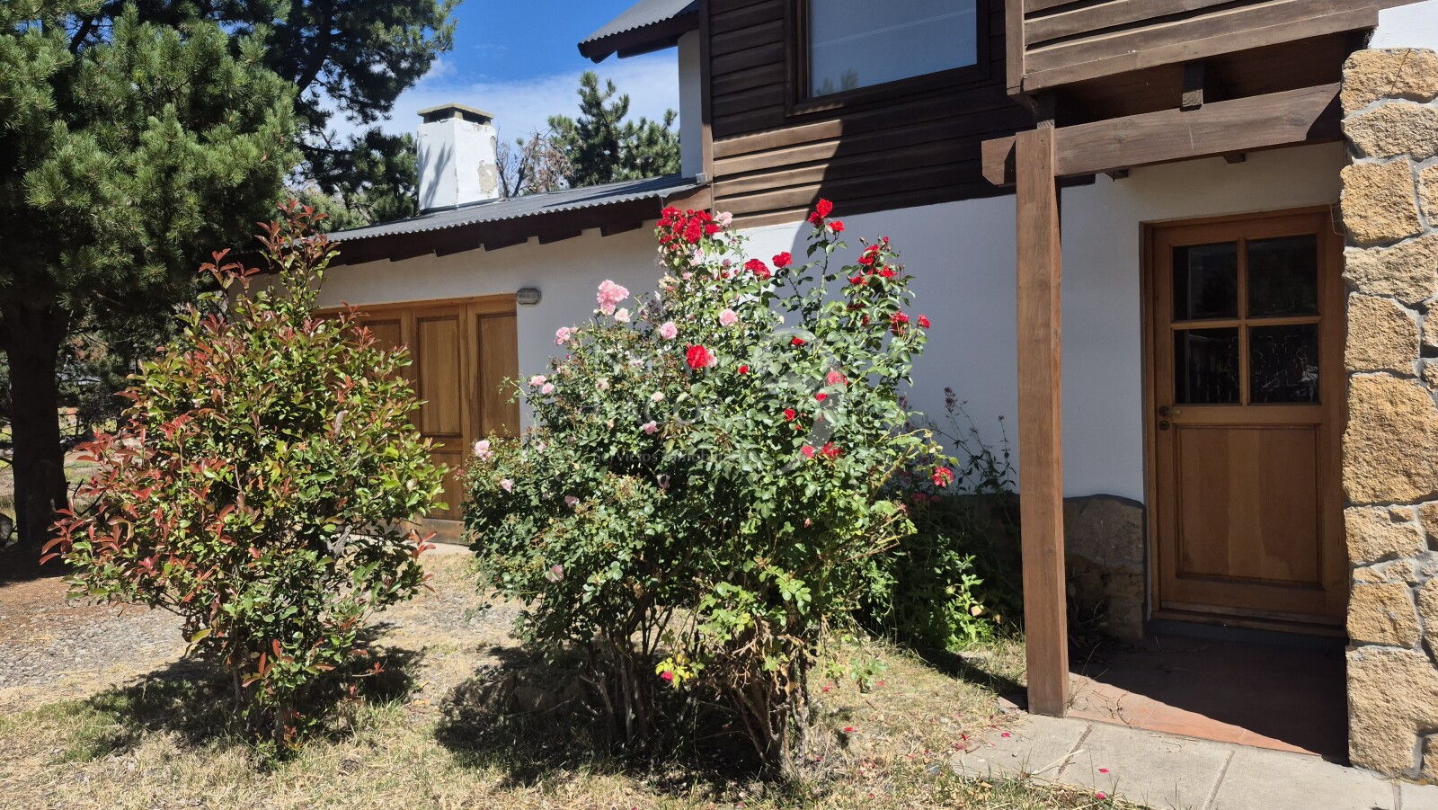 Venta casa de cuatro ambientes con vista al lago en Meliquina - 17