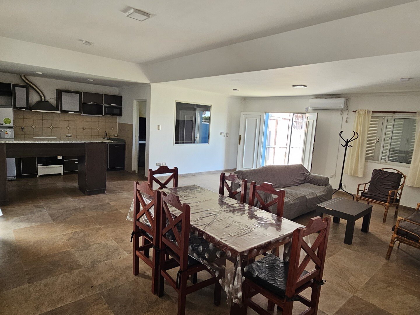 VENTA | Casa de 2 dormitorios con pileta y amplio terreno - Lonne 901 — foto 11