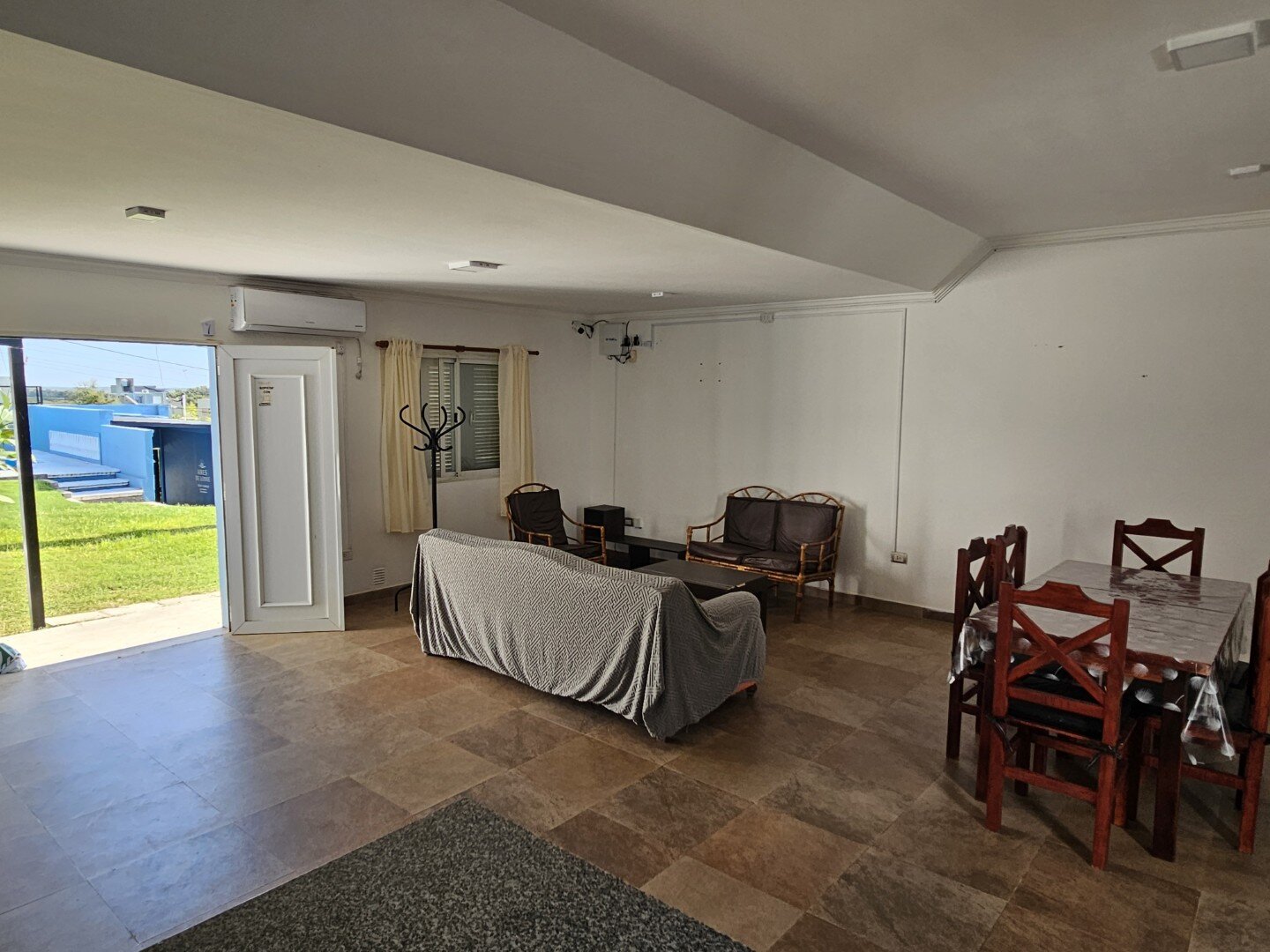 VENTA | Casa de 2 dormitorios con pileta y amplio terreno - Lonne 901 — foto 9