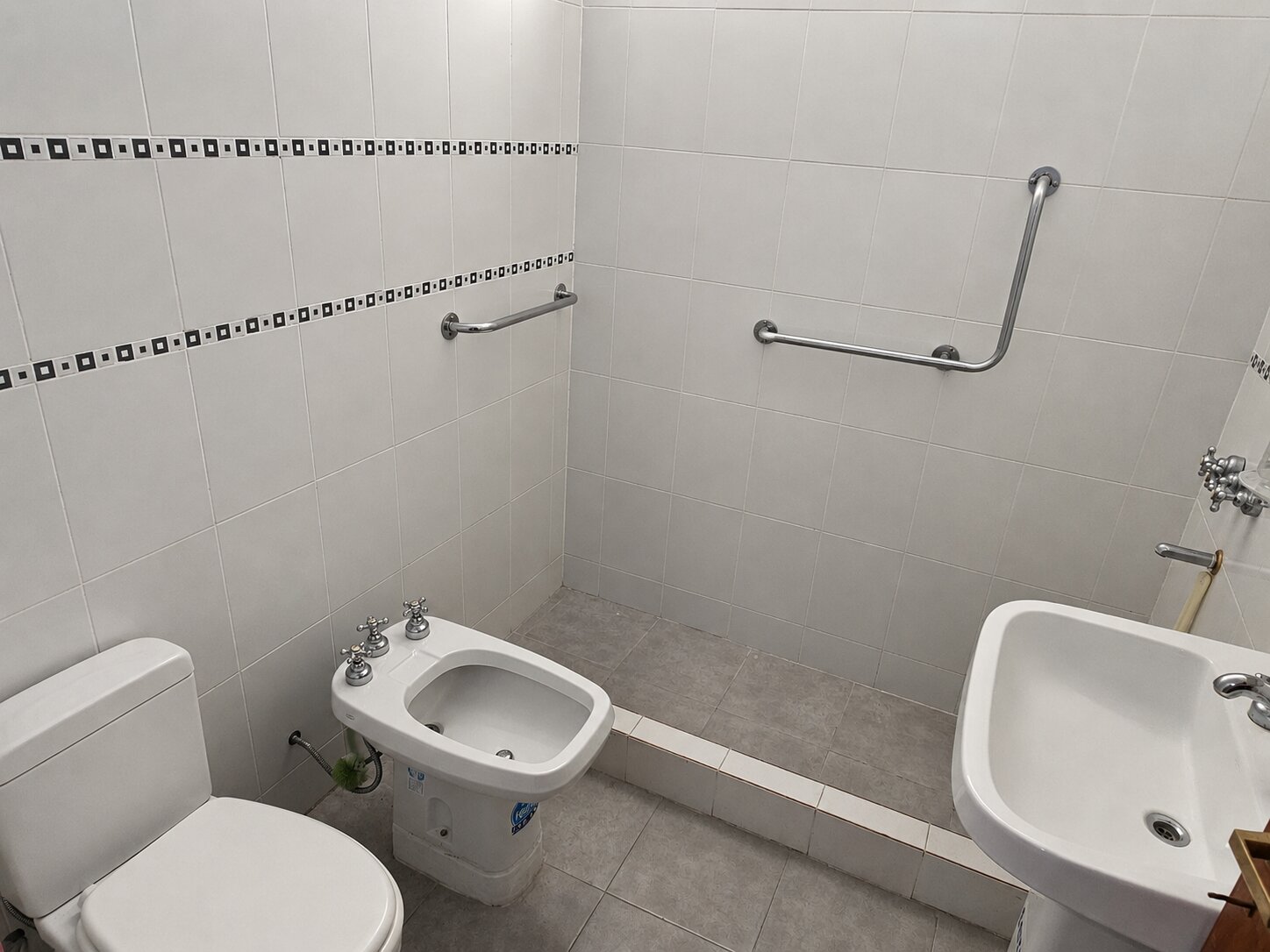 VENTA | Casa de 3 dormitorios con amplio jardín! Antelo - 36