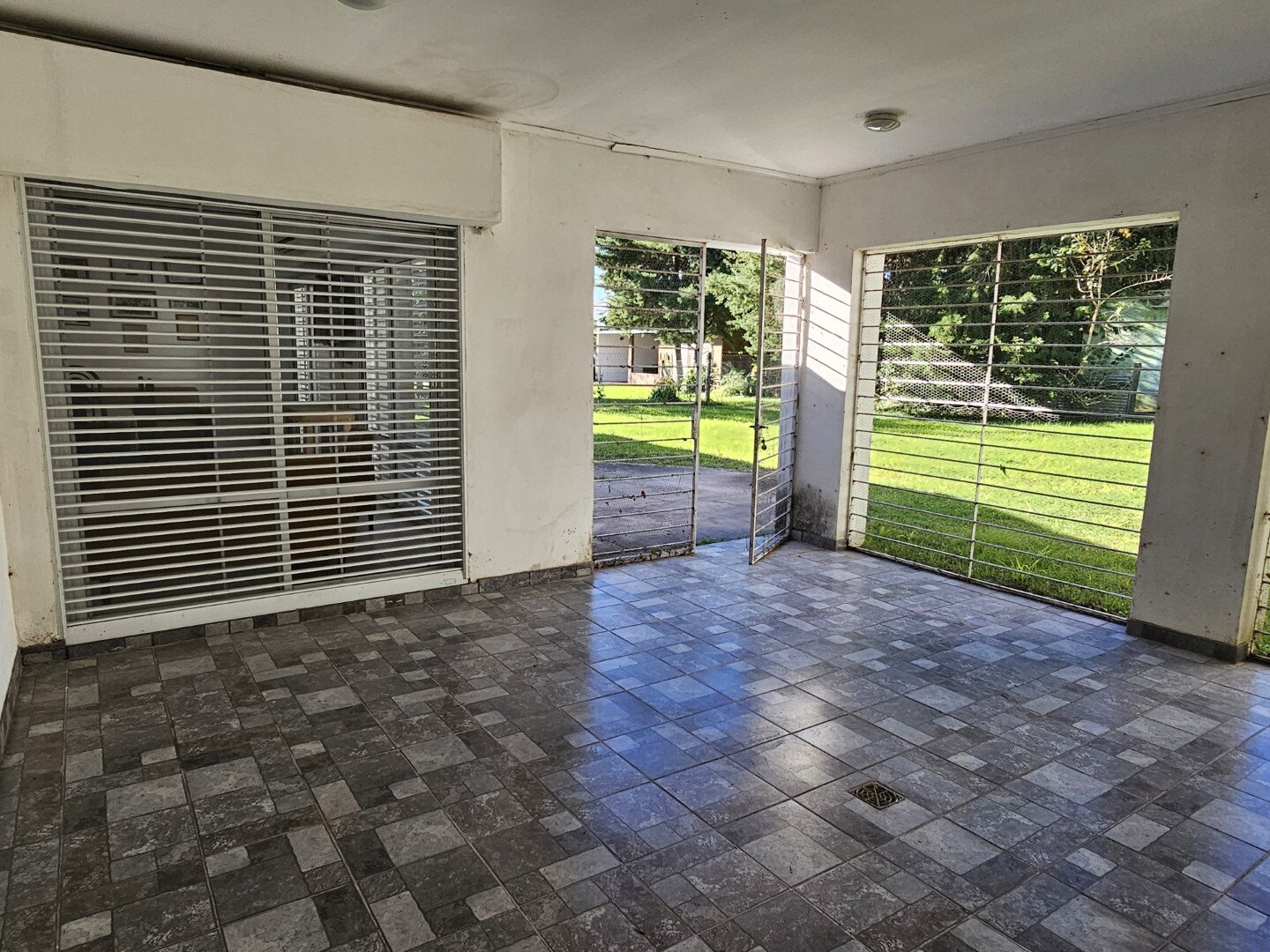 VENTA | Casa de 3 dormitorios con amplio jardín! Antelo - 21