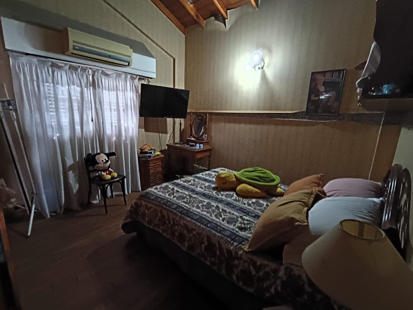 CASA AMPLIA EN LOTE PROPIO CON 4 DORMITORIOS Y EN DOS PLANTAS, Saladillo 5000 - Villa Lugano - 21