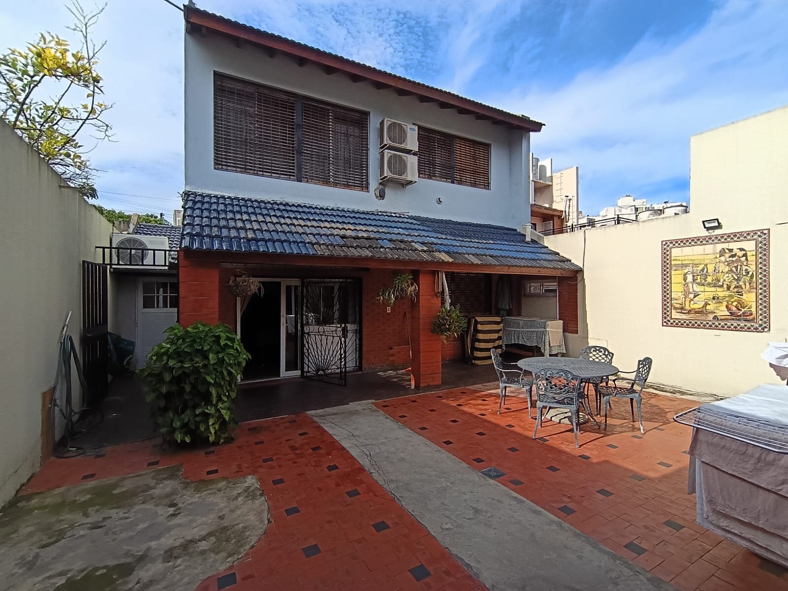 CASA AMPLIA EN LOTE PROPIO CON 4 DORMITORIOS Y EN DOS PLANTAS, Saladillo 5000 - Villa Lugano - 10
