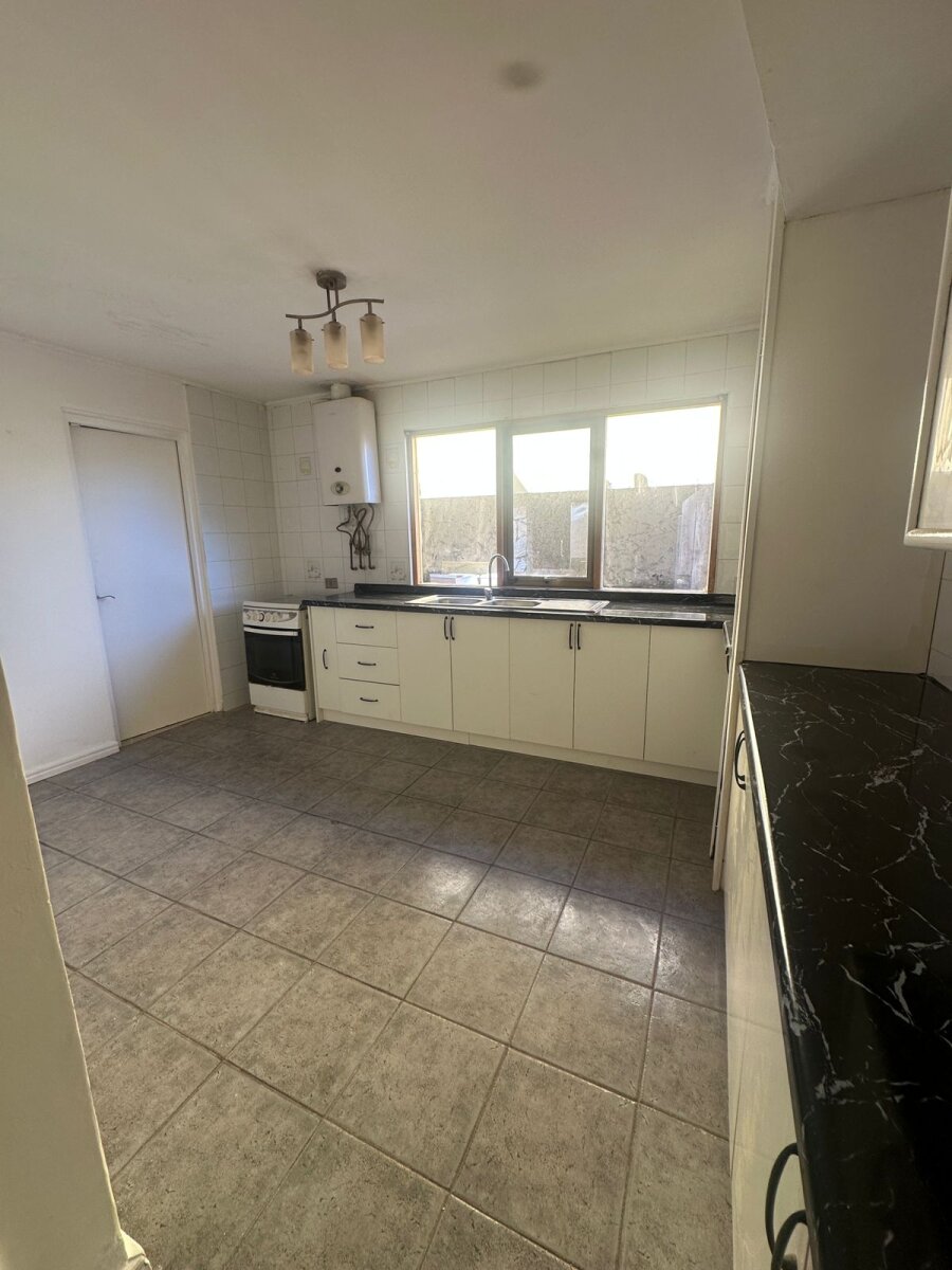 Casa en Venta en Coyhaique | 5 Dormitorios | 3 Baños | 211 m² | UF 8.100 - 3