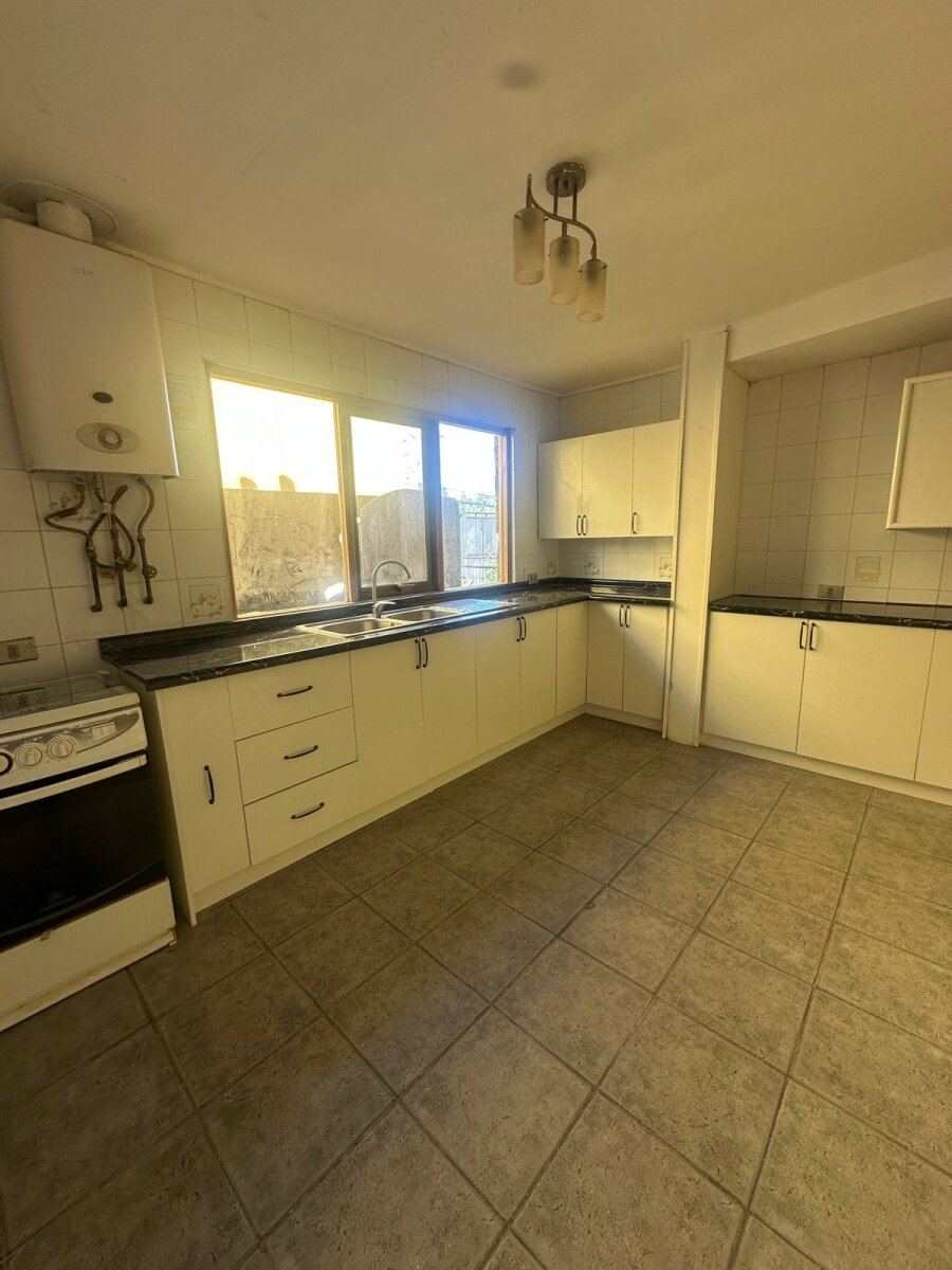 Casa en Venta en Coyhaique | 5 Dormitorios | 3 Baños | 211 m² | UF 8.100 - 5