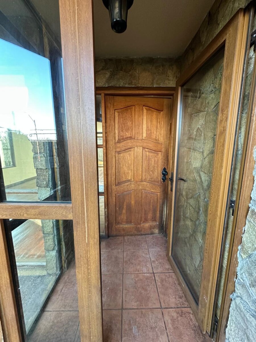 Casa en Venta en Coyhaique | 5 Dormitorios | 3 Baños | 211 m² | UF 8.100 - 16