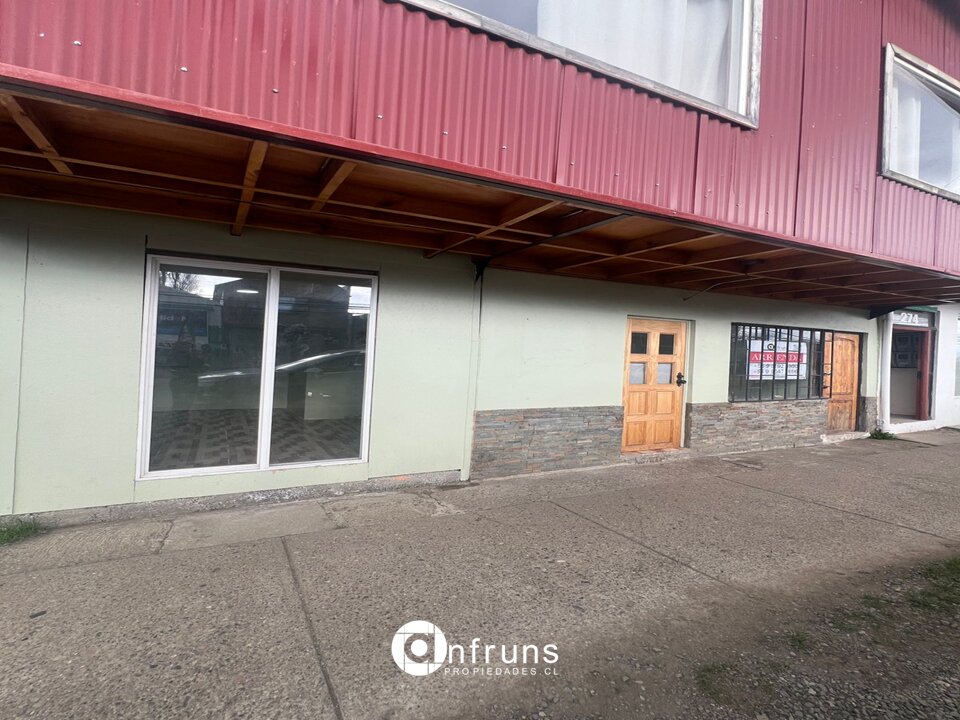 Local Comercial en Venta en Coyhaique | 15 Dormitorios | 2 Baños | 65 m² | UF 30 - 6