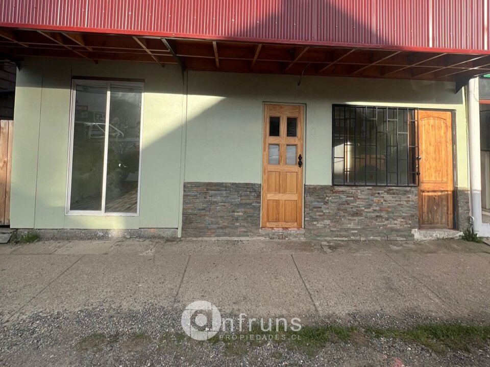 Local Comercial en Venta en Coyhaique | 15 Dormitorios | 2 Baños | 65 m² | UF 30 - 5