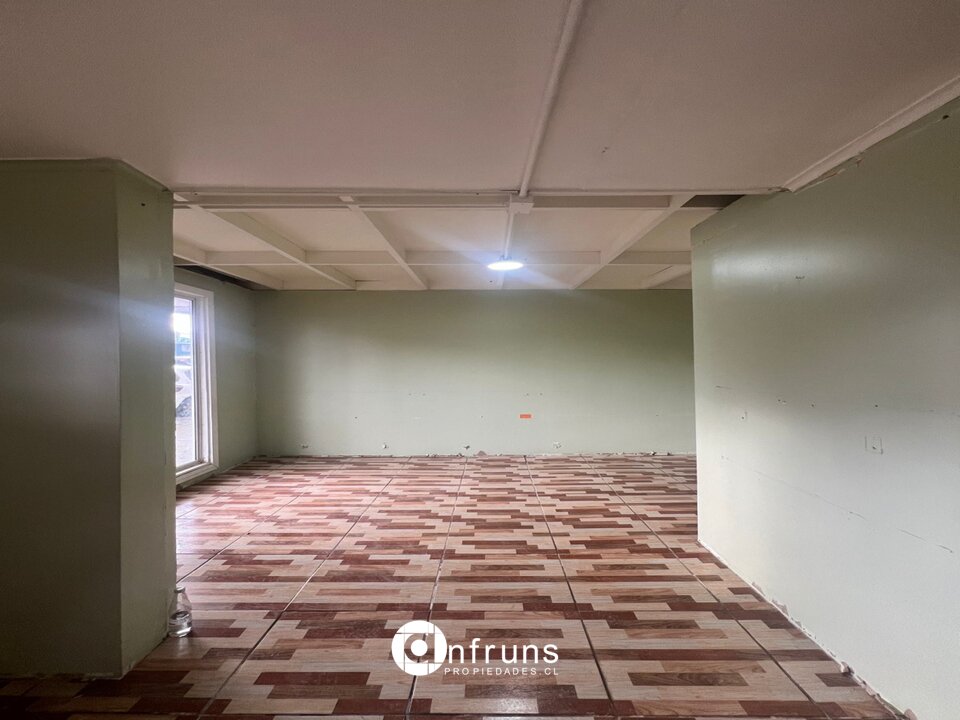 Local Comercial en Venta en Coyhaique | 15 Dormitorios | 2 Baños | 65 m² | UF 30 - 2