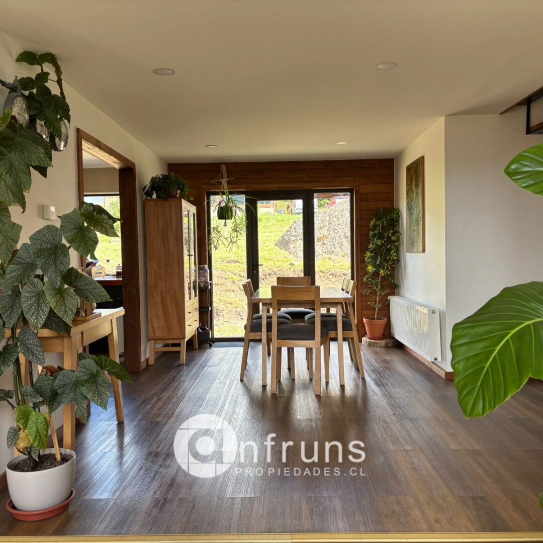 Casa en Venta en Coyhaique | 4 Dormitorios | 3 Baños | 261 m² | UF 10.800 - 6