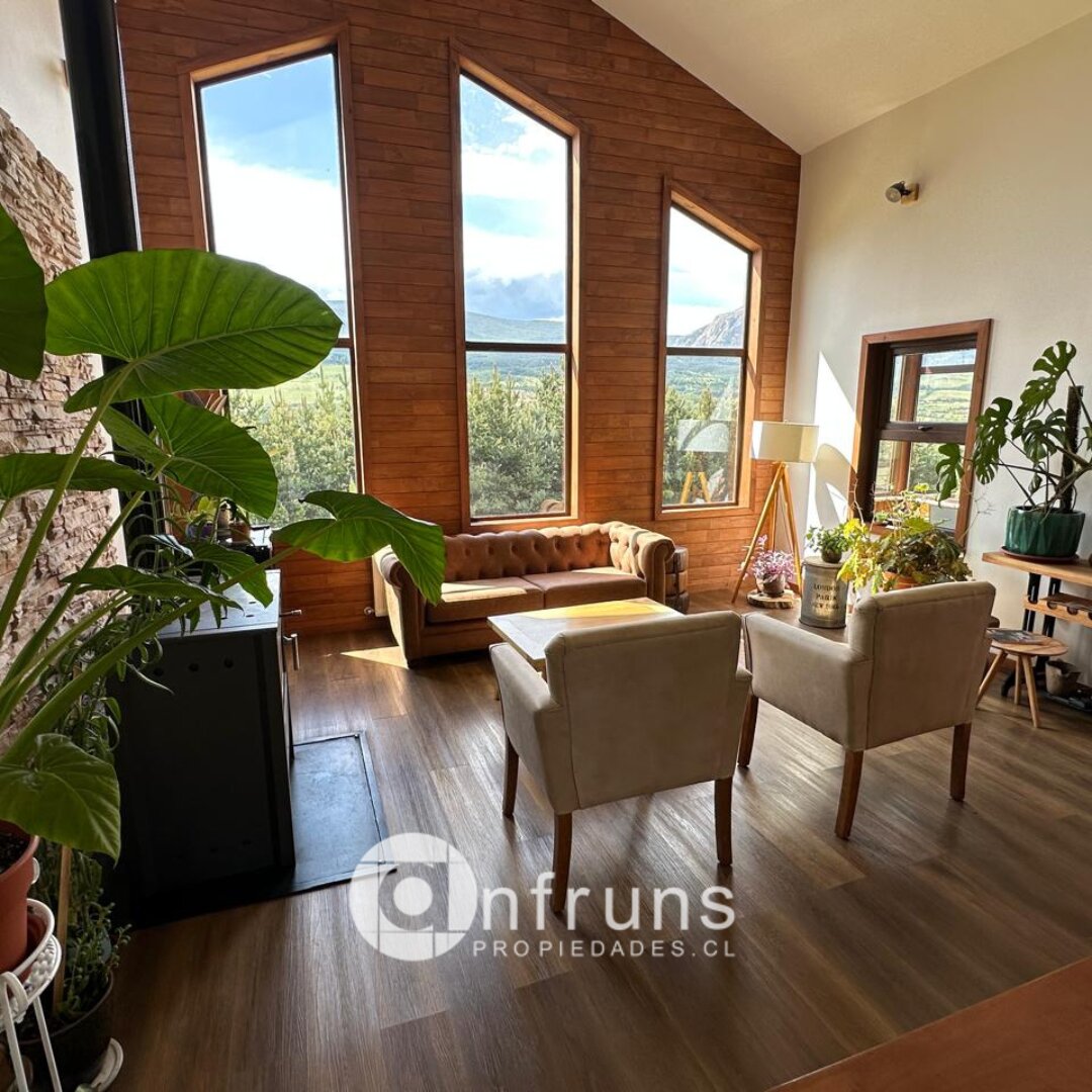 Casa en Venta en Coyhaique | 4 Dormitorios | 3 Baños | 261 m² | UF 10.800 - 3