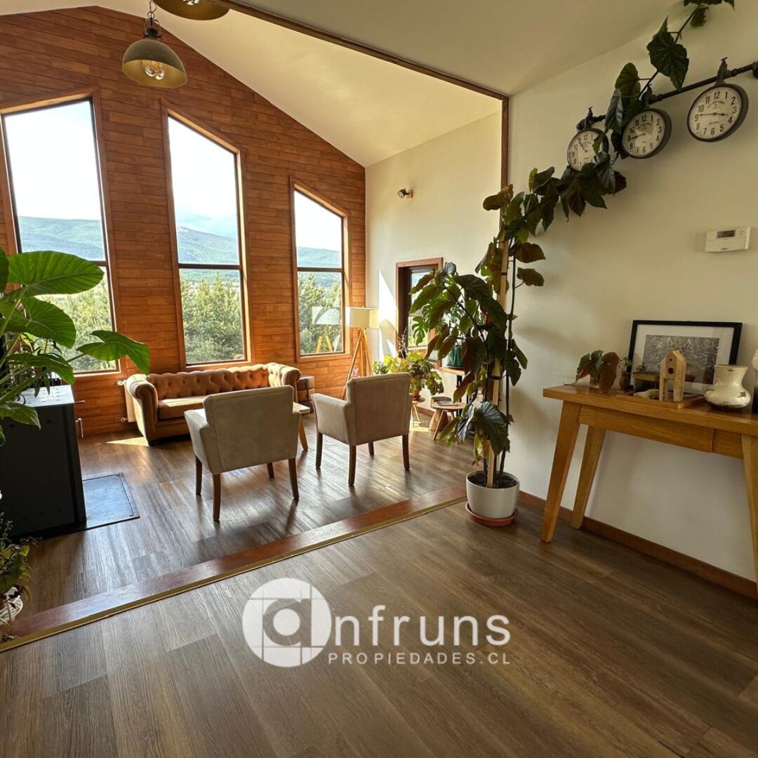 Casa en Venta en Coyhaique | 4 Dormitorios | 3 Baños | 261 m² | UF 10.800 - 4