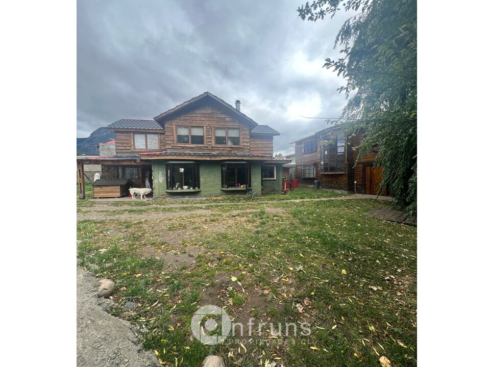 Casa en Venta en Coyhaique | 3 Dormitorios | 5 Baños | 385 m² | UF 9.953 - 7