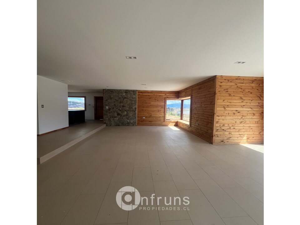 Parcela en Venta en Region de Aysen | 15 Dormitorios | 3 Baños | 185 m² | UF 7.400 - 4