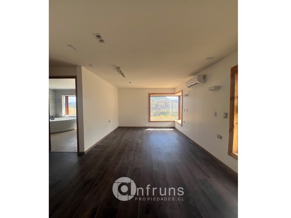 Parcela en Venta en Region de Aysen | 15 Dormitorios | 3 Baños | 185 m² | UF 7.400 - 11