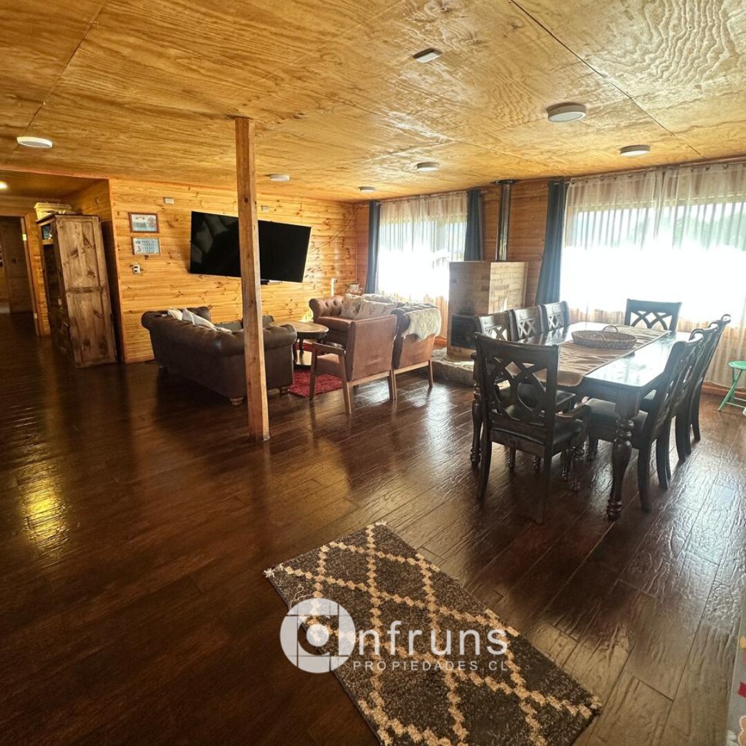 Casa en Venta en Coyhaique | 4 Dormitorios | 4 Baños | 200 m² | UF 9.000 - 3