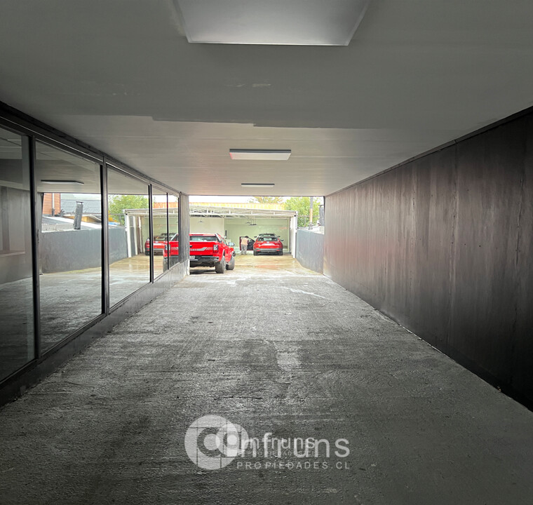 Local Comercial en Venta en Coyhaique | 15 Dormitorios | 5 Baños | 2002 m² | UF 400 - 6