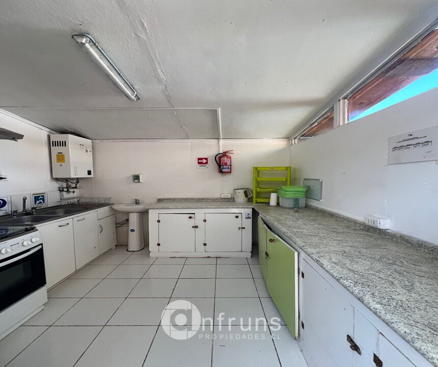 Local Comercial en Venta en Coyhaique | 15 Dormitorios | 4 Baños | 286 m² | UF 12.120 - 6