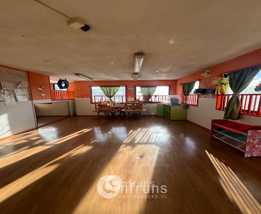 Local Comercial en Venta en Coyhaique | 15 Dormitorios | 4 Baños | 286 m² | UF 12.120 - 4