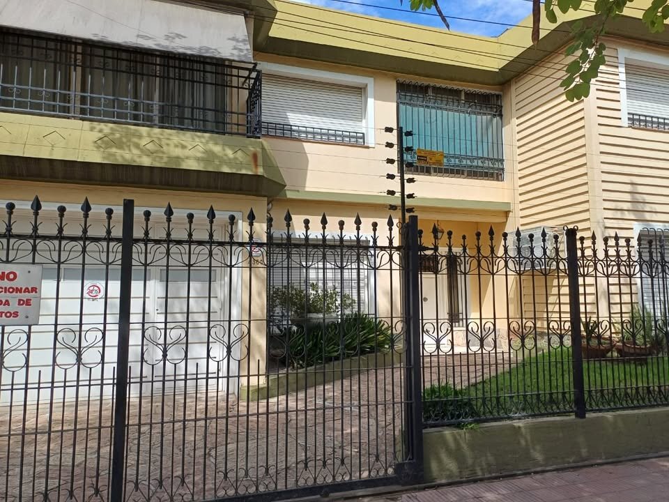 Hermosa casa de 4 dorm. OPORTUNIDAD A. Sabattini 4360 - Imagen 3