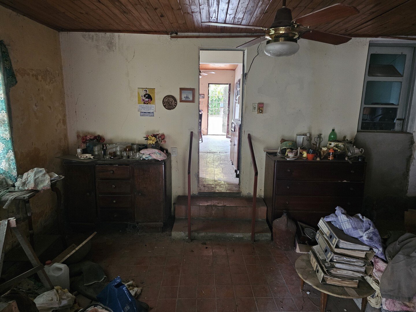 VENTA | Casa a refaccionar con jardín y espacio para vehículos - Junín 340 - 11