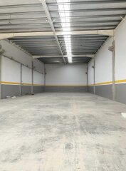Galpones / Depósitos - Funes - Venta