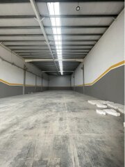 Galpones / Depósitos - Funes - Venta