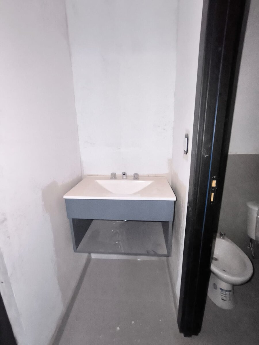 Venta monoambiente al frente en alsina al 400 - 7