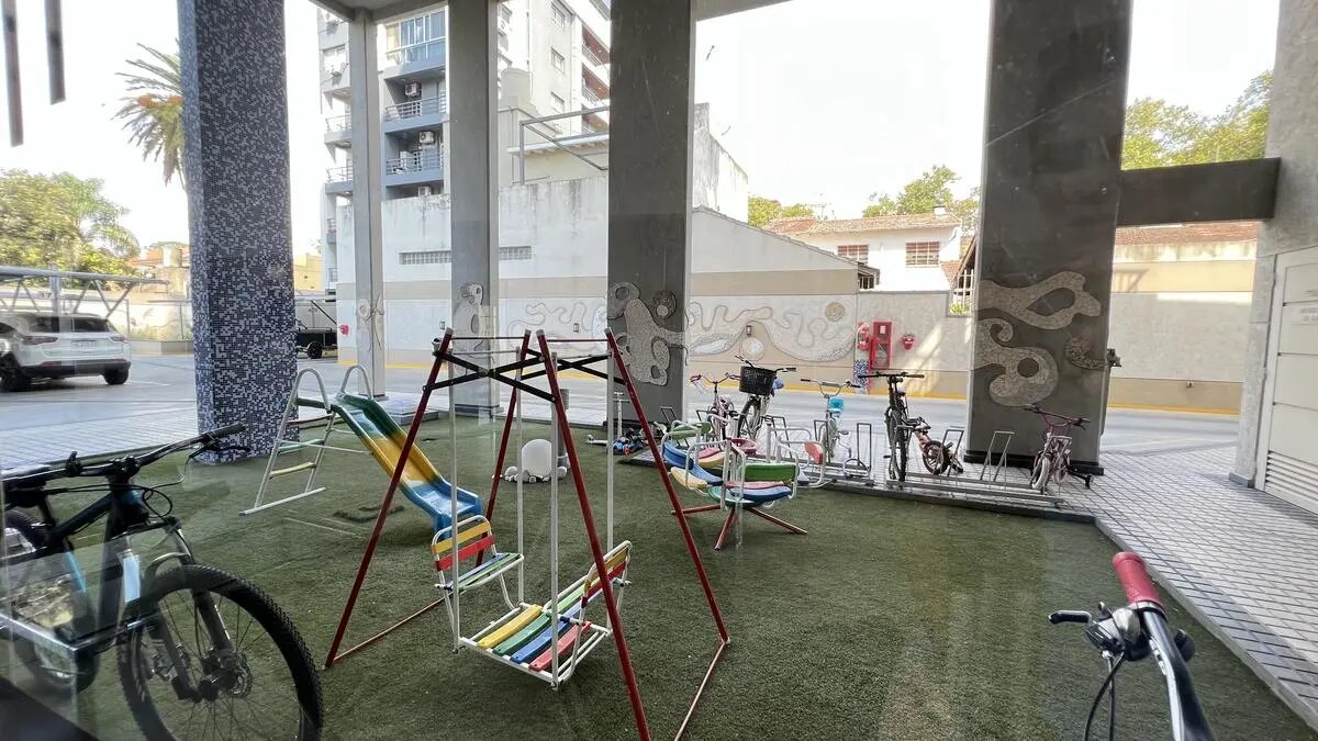 Venta Departamento 2 Dormitorios Florencio Varela Con Cochera - 24