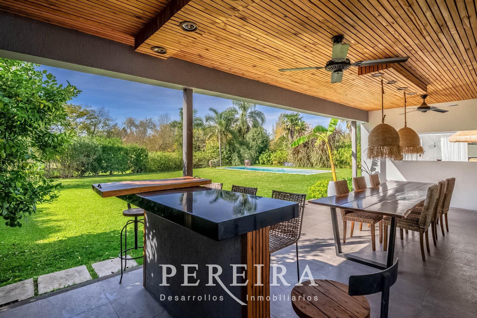 VENTA - Casa en Los Jazmines - Pilar del Este - 5 dormitorios - 137