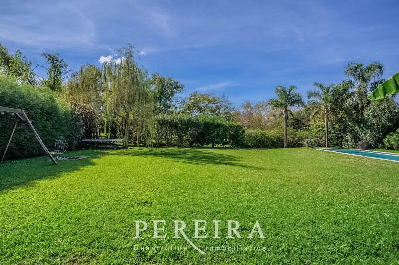 VENTA - Casa en Los Jazmines - Pilar del Este - 5 dormitorios - 112