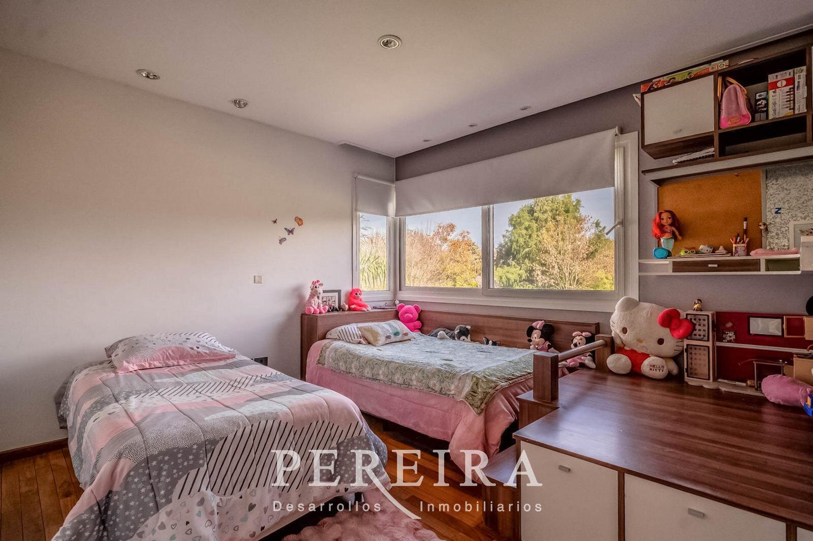VENTA - Casa en Los Jazmines - Pilar del Este - 5 dormitorios - 98