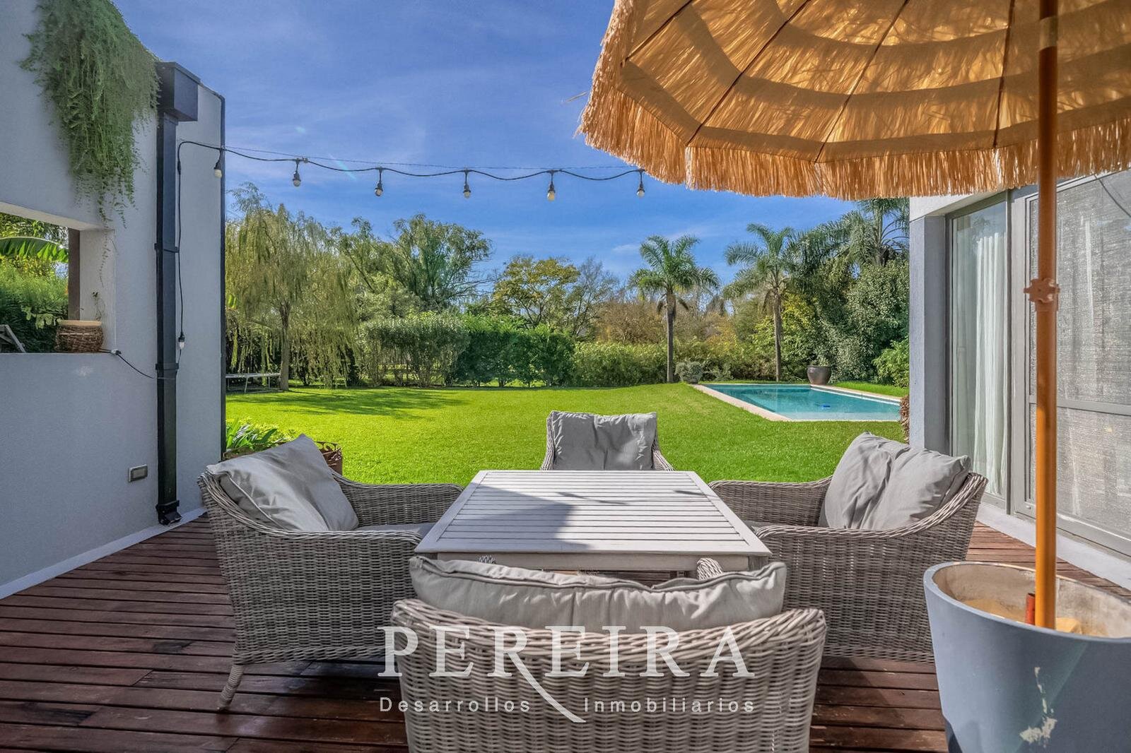 VENTA - Casa en Los Jazmines - Pilar del Este - 5 dormitorios - 121
