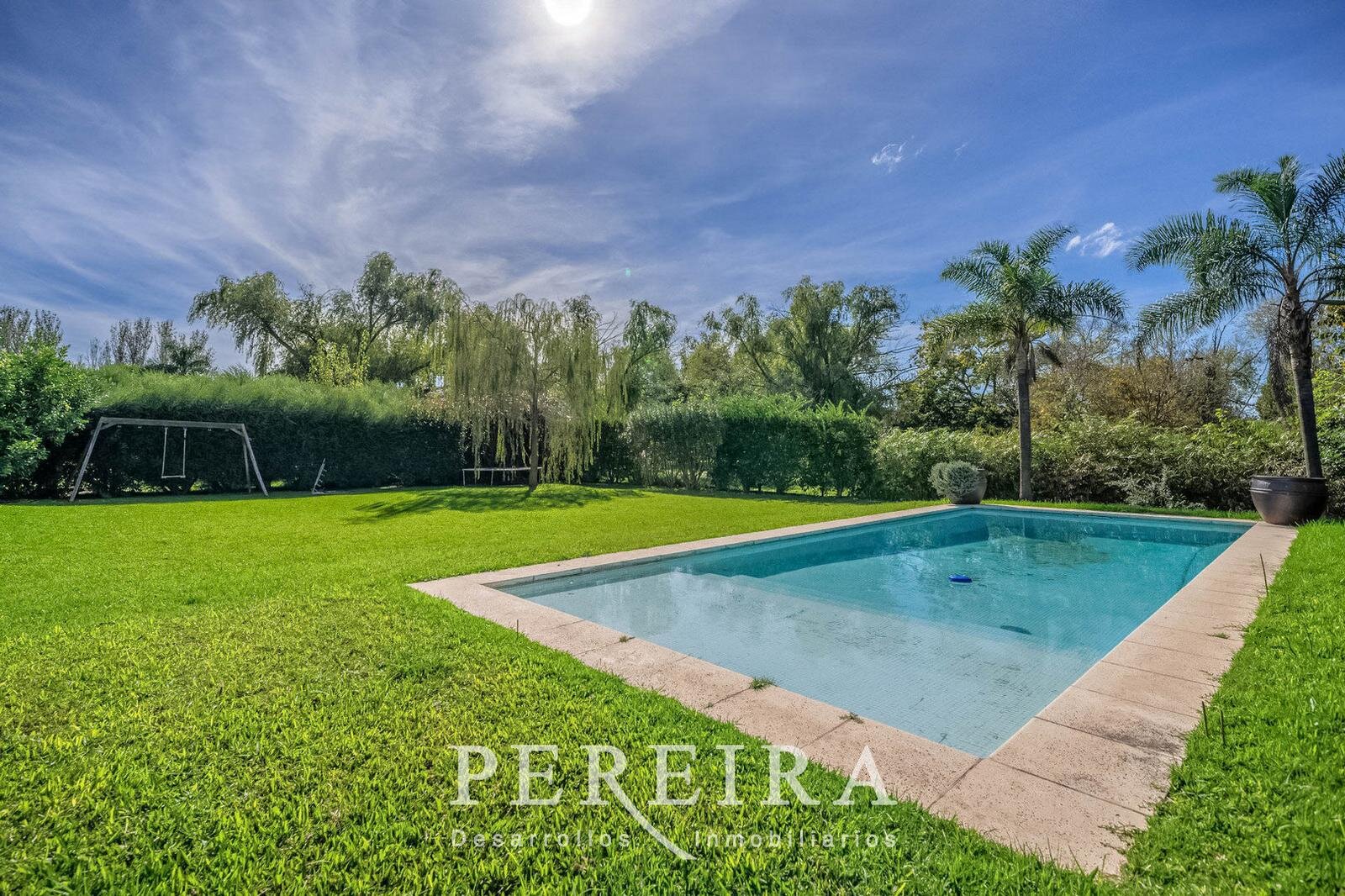 VENTA - Casa en Los Jazmines - Pilar del Este - 5 dormitorios - 128