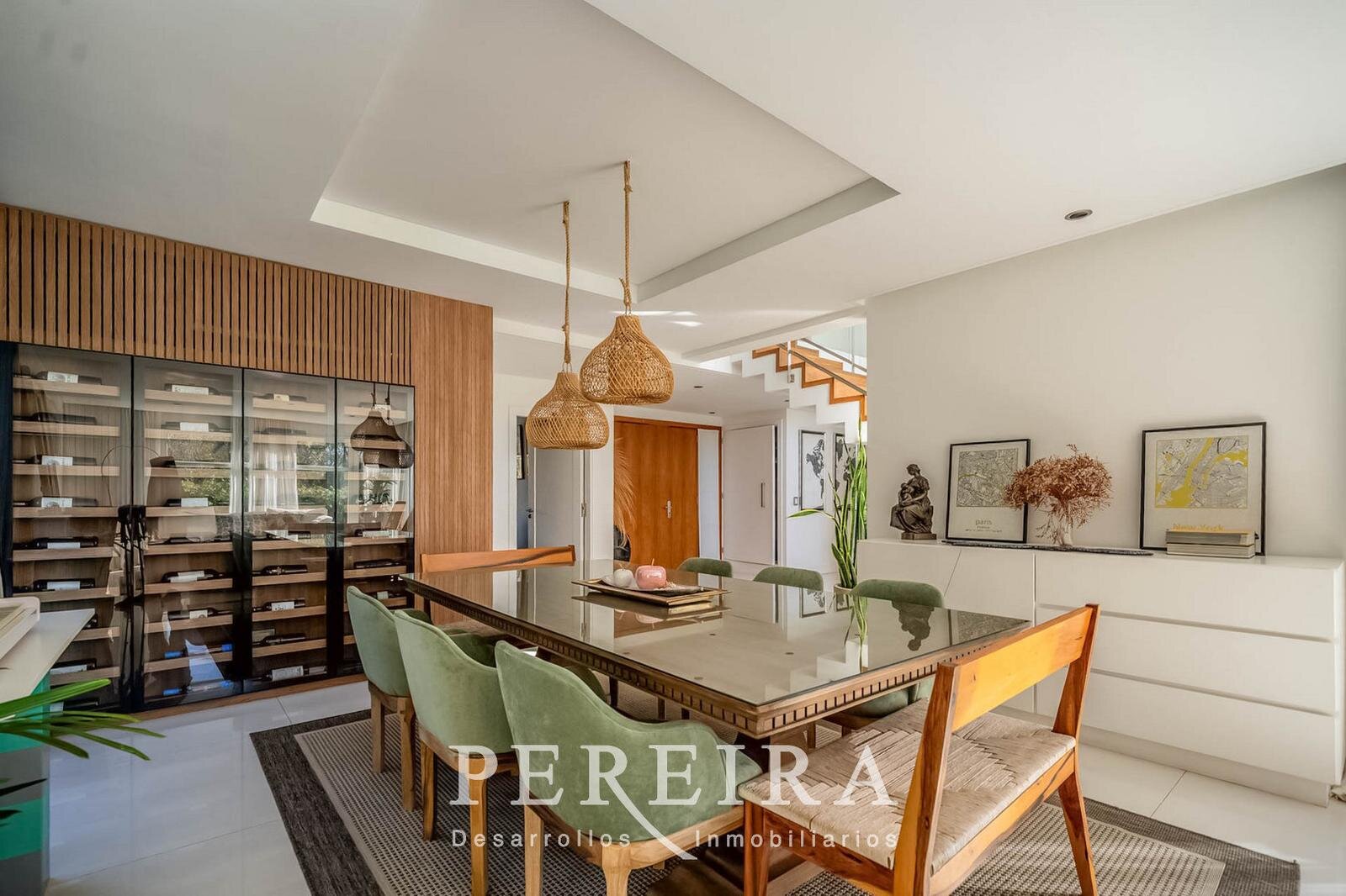 VENTA - Casa en Los Jazmines - Pilar del Este - 5 dormitorios - 12