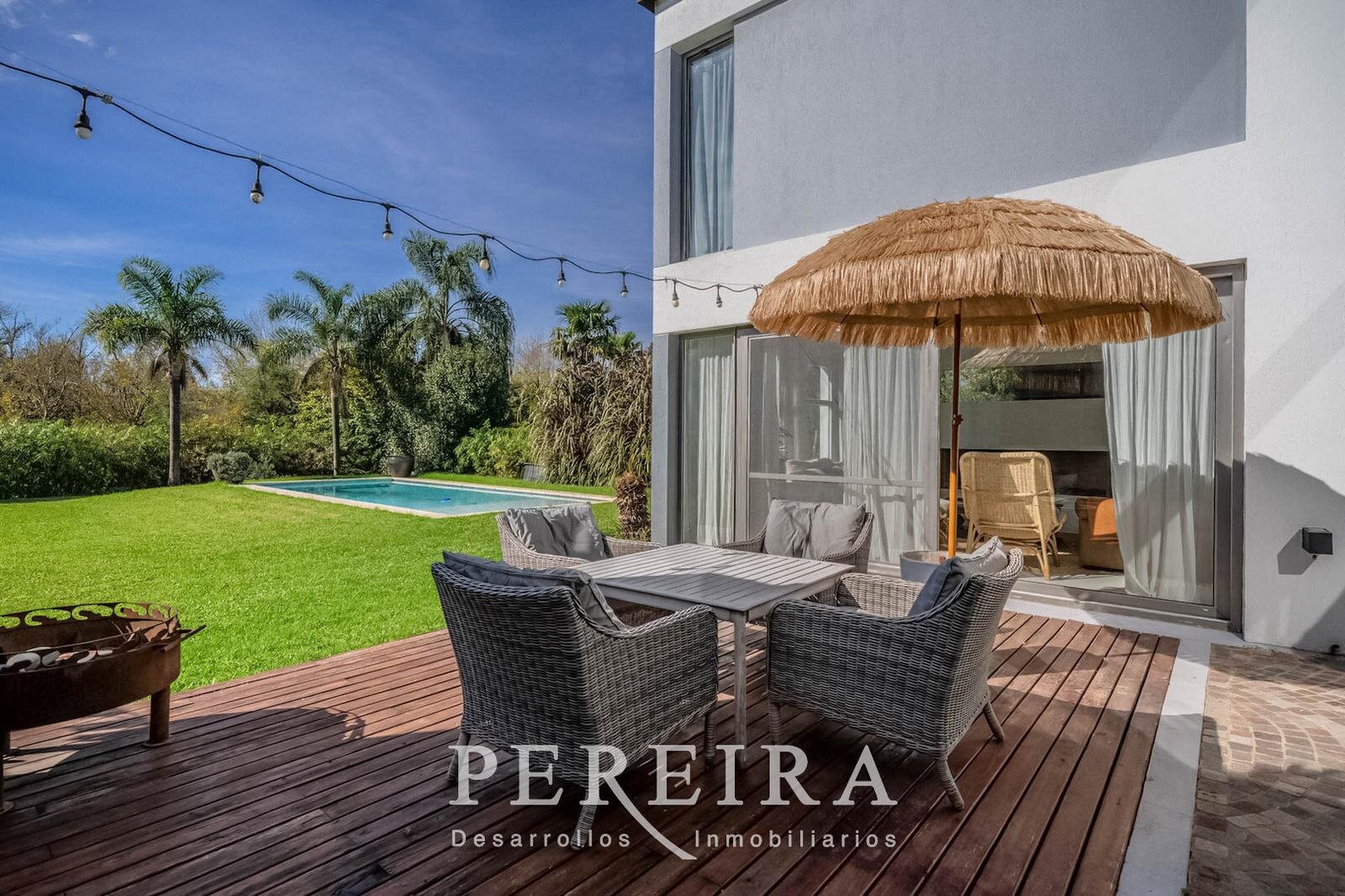 VENTA - Casa en Los Jazmines - Pilar del Este - 5 dormitorios - 119