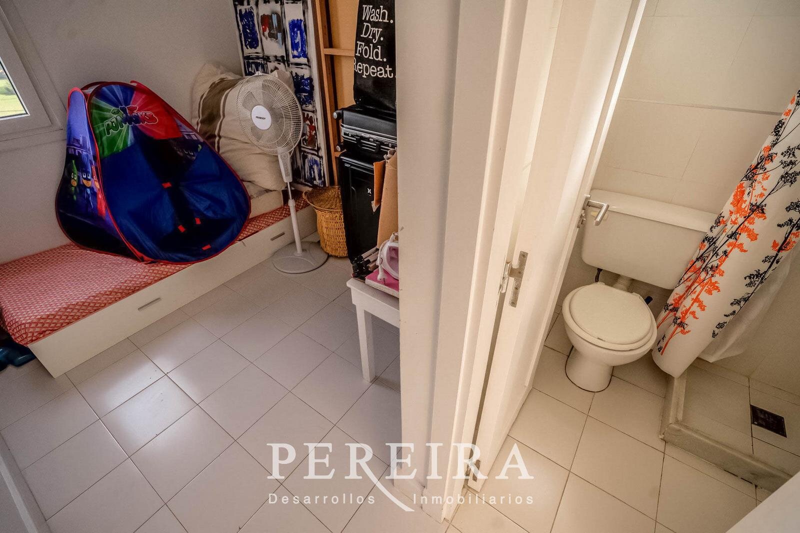 VENTA - Casa en Los Jazmines - Pilar del Este - 5 dormitorios - 97