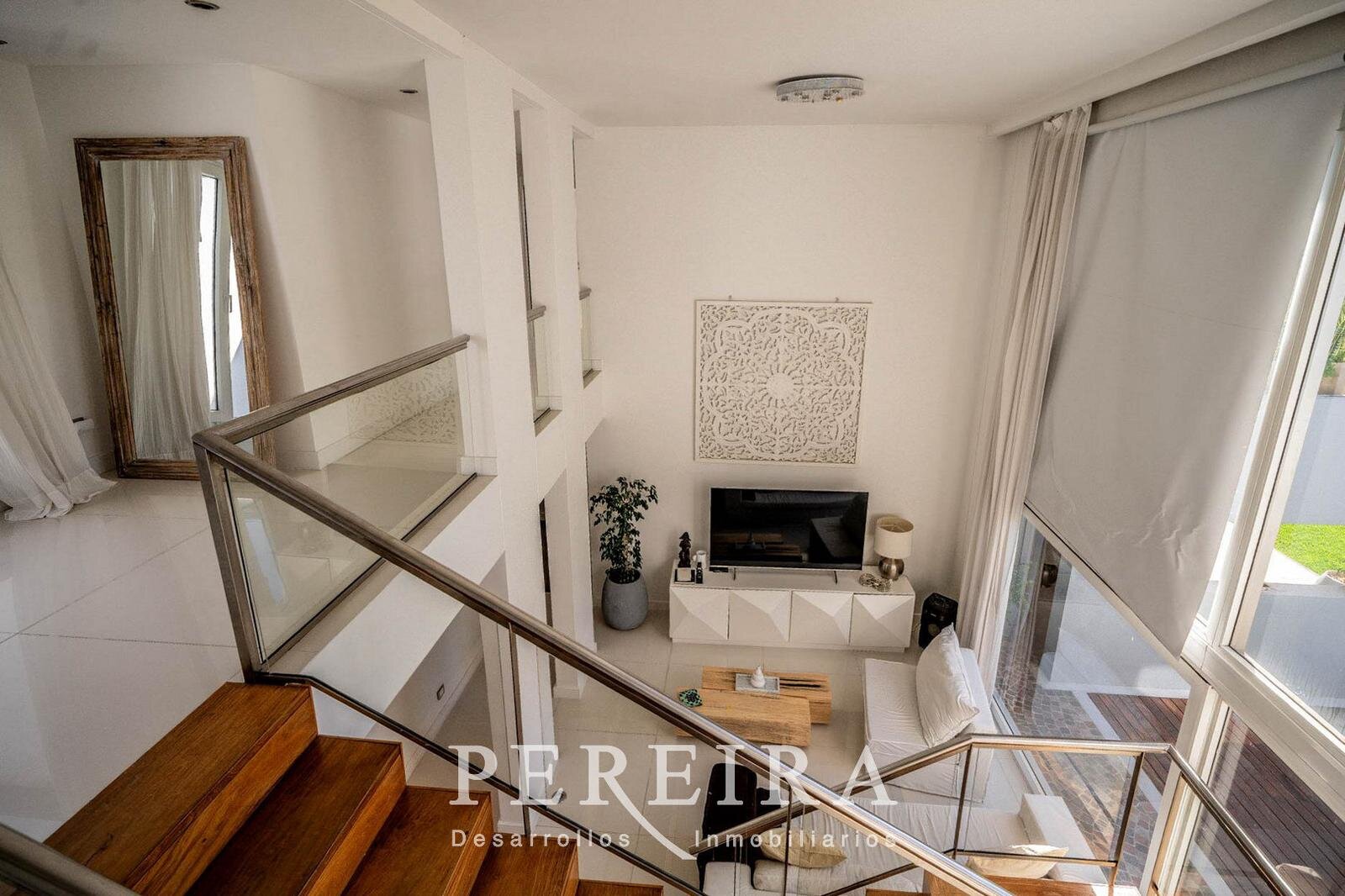 VENTA - Casa en Los Jazmines - Pilar del Este - 5 dormitorios - 64